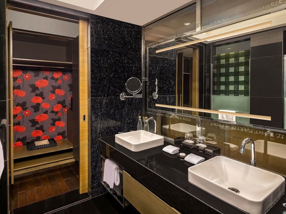 Фото Sofitel Saigon Plaza