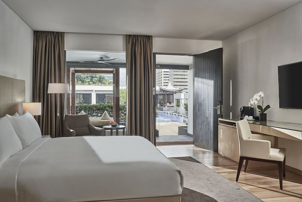 Фото Singapore Marriott Tang Plaza Hotel