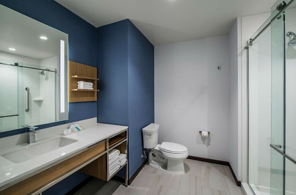 Фото Hilton Garden Inn Winnipeg South