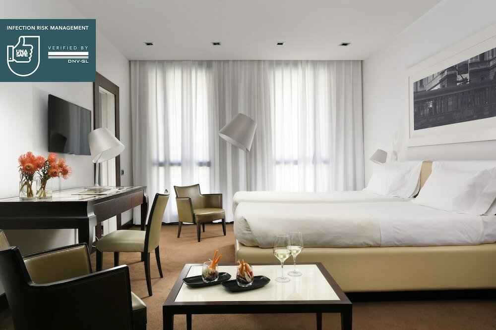Фото UNAHOTELS Cusani Milano