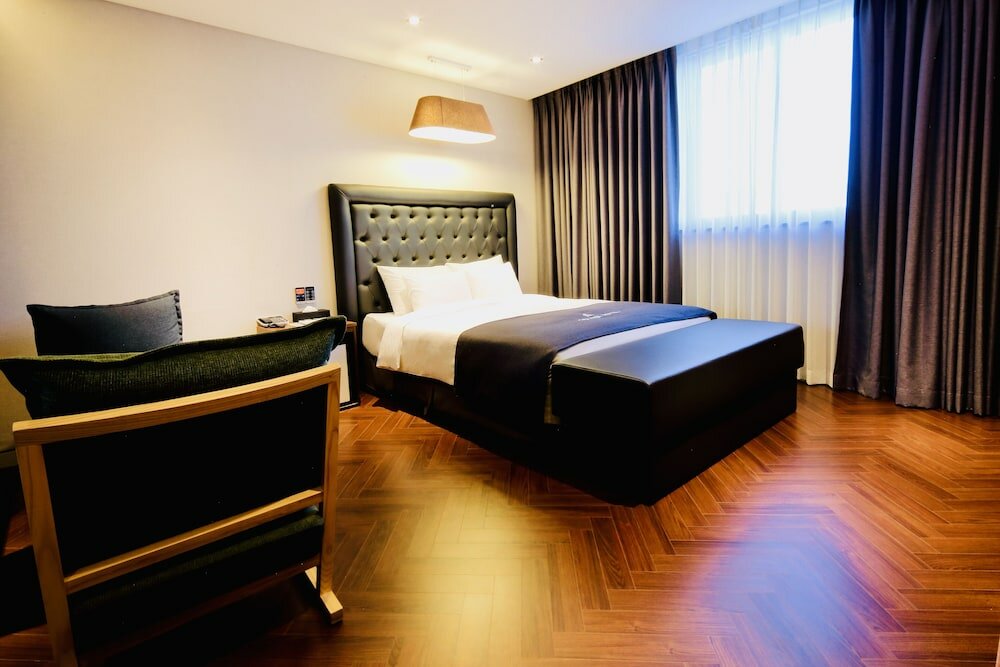 Фото Golden Business Hotel