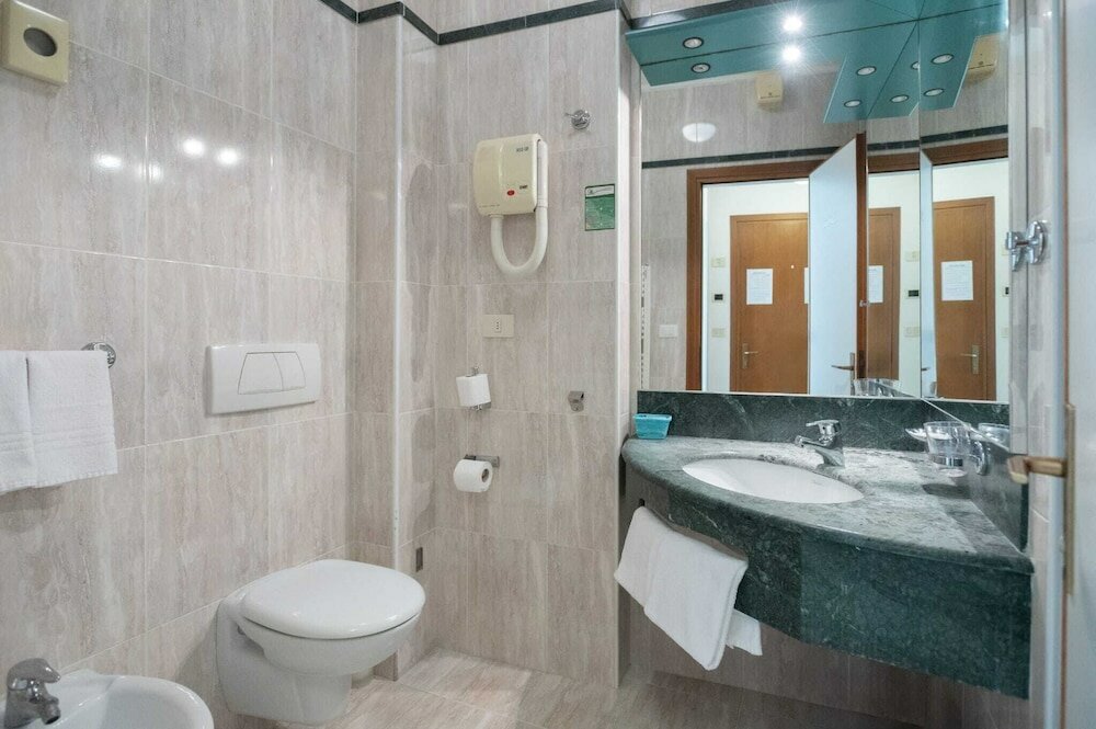 Фото Hotel Caldin's
