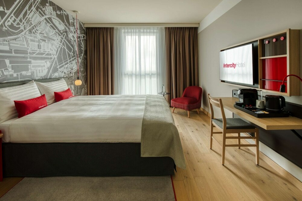 Фото IntercityHotel Amsterdam Schiphol Airport
