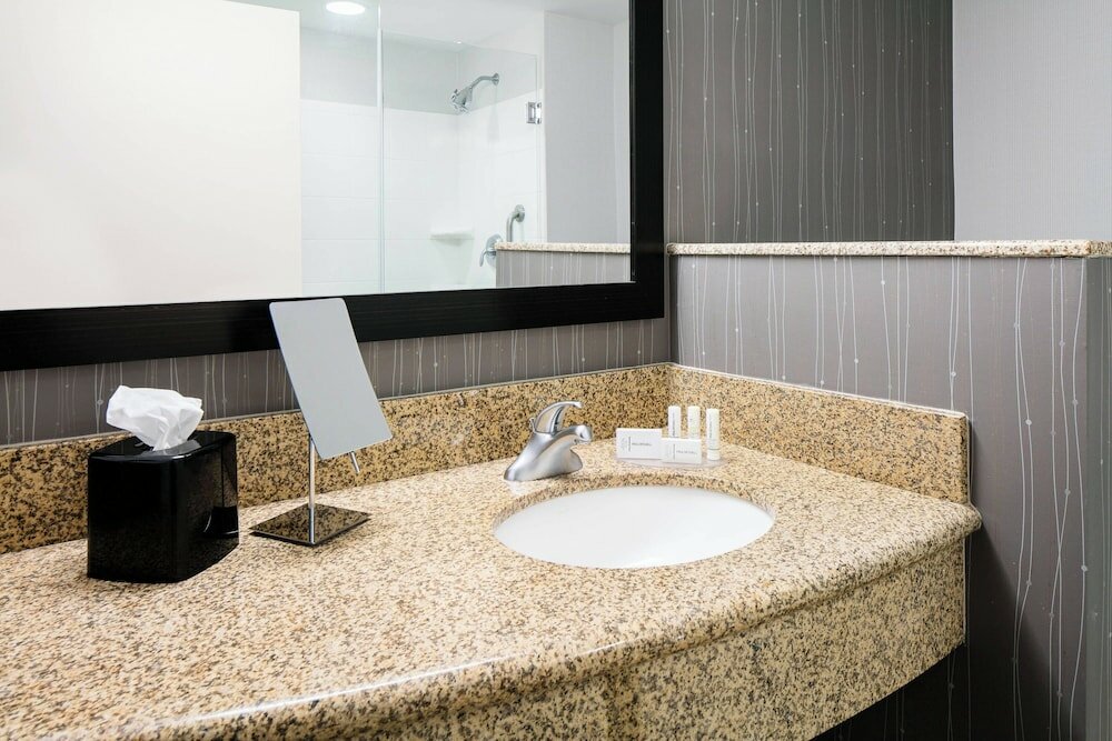 Фото Courtyard Marriott Aksarben Village