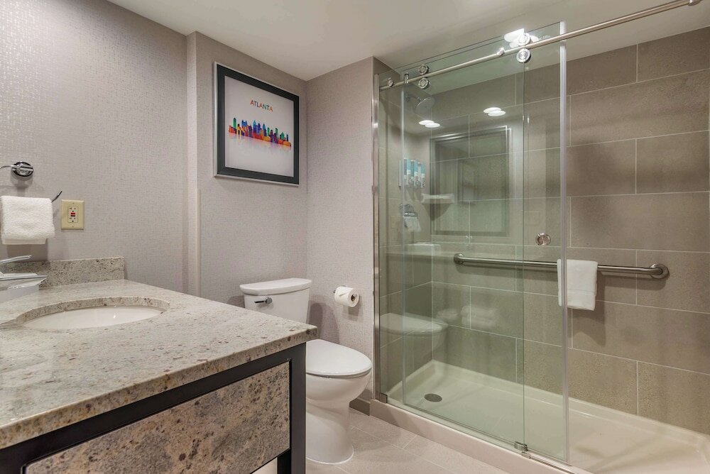 Фото Drury Inn & Suites Atlanta Airport