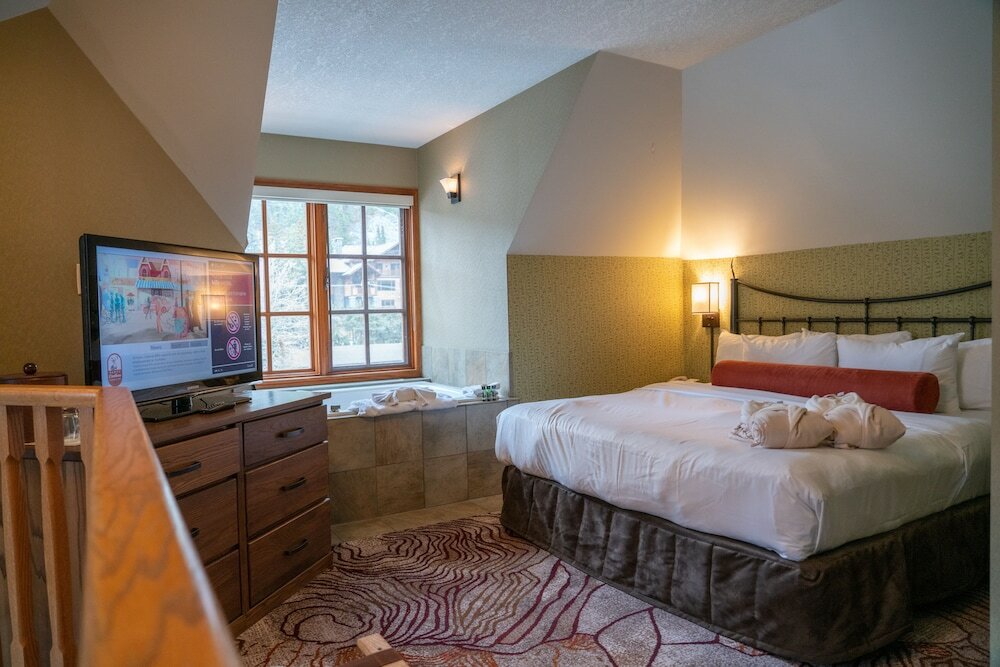 Фото Banff Caribou Lodge and SPA