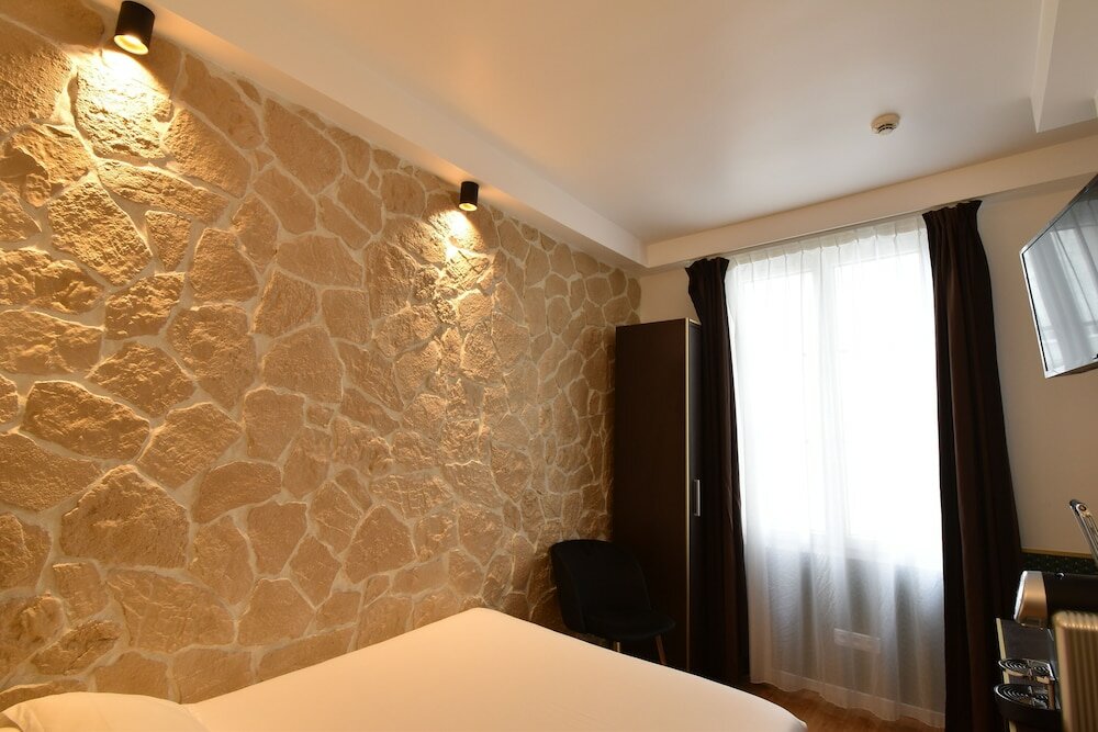 Фото Hôtel Bonne Nouvelle