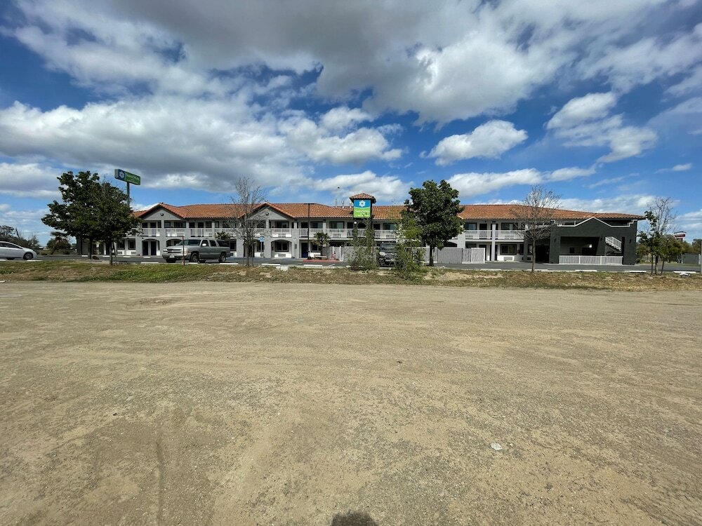 Фото SureStay Hotel by Best Western Williams