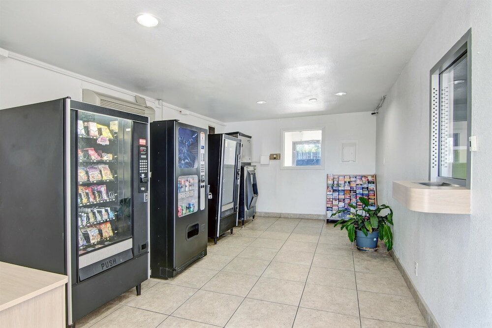 Фото Studio 6 Grand Prairie, Tx