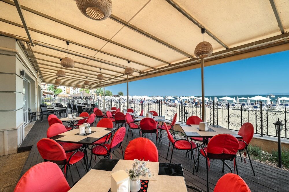 Фото Festa Pomorie Resort