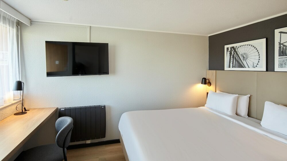 Фото Campanile Cergy Pontoise