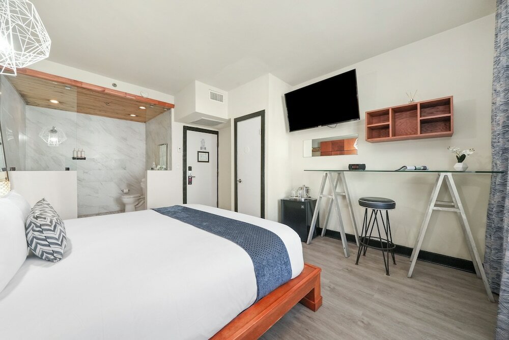 Фото Chesterfield Hotel & Suites, a South Beach Group Hotel