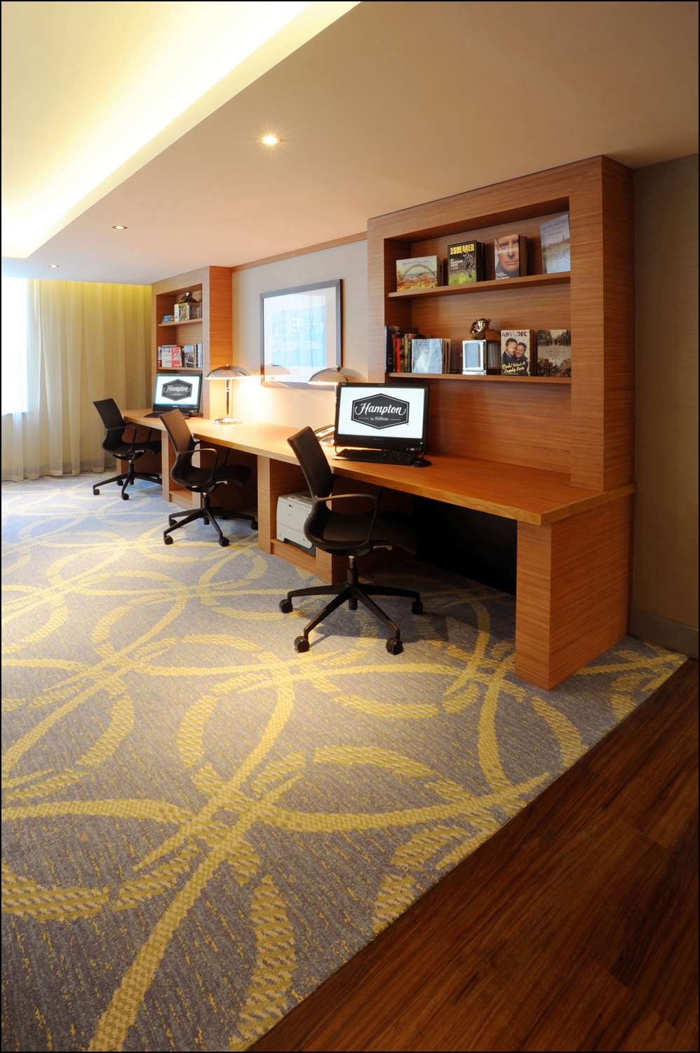 Фото Hampton by Hilton Newcastle