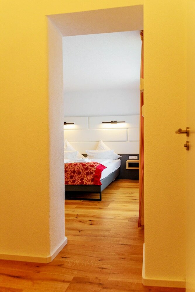 Фото Bodensee-Hotel Kreuz