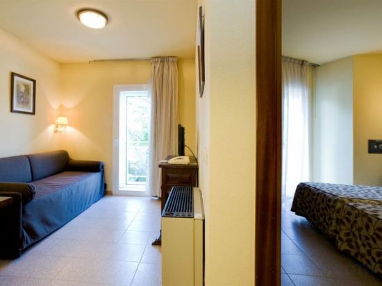 Фото Hotel La Perla