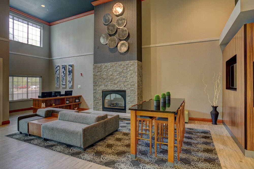 Фото Holiday Inn Hotel & Suites-Milwaukee Airport, an Ihg Hotel