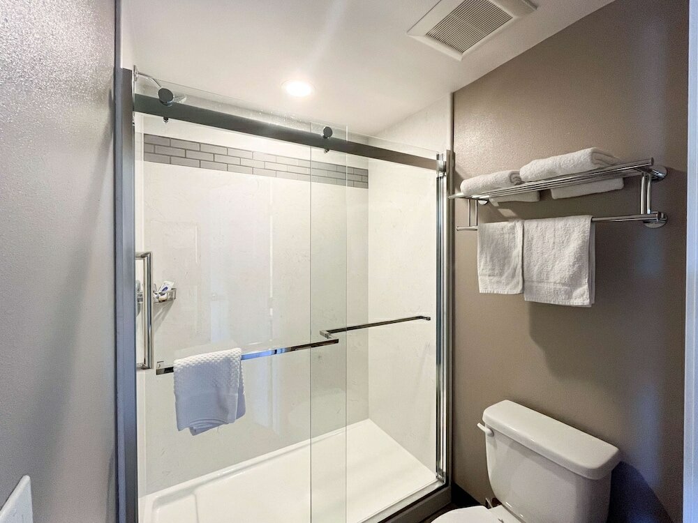 Фото Americas Best Value Inn Los Angeles at S Alvarado St