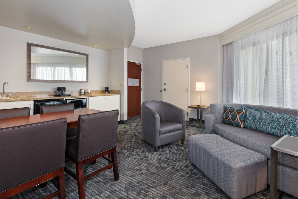 Фото Courtyard by Marriott Oklahoma City Downtown