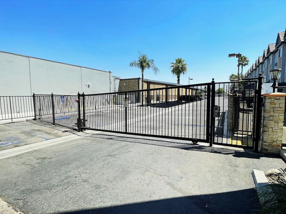 Фото Country Inn & Suites by Radisson, Bakersfield, Ca