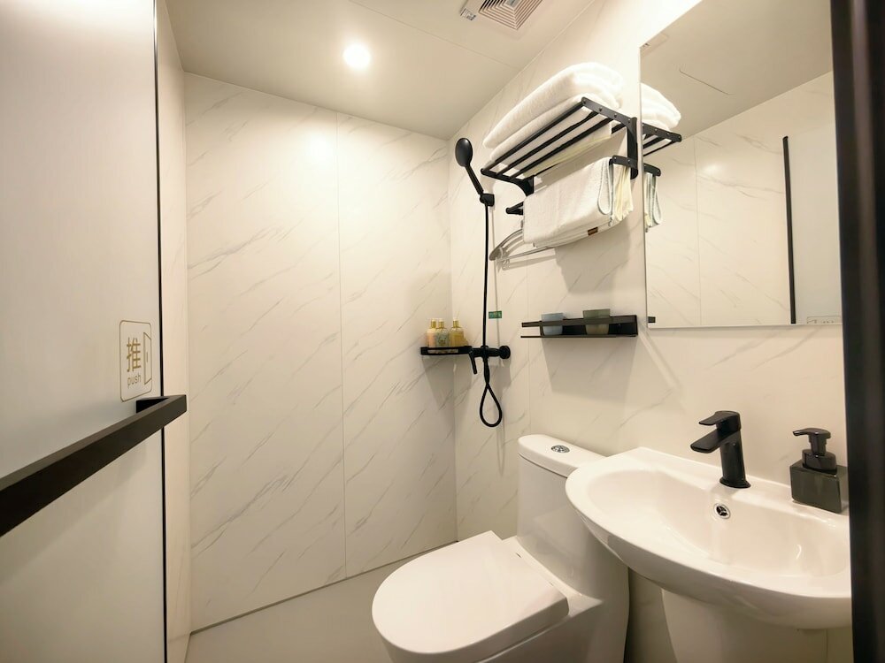 Фото Beijing Dongdan Hotel