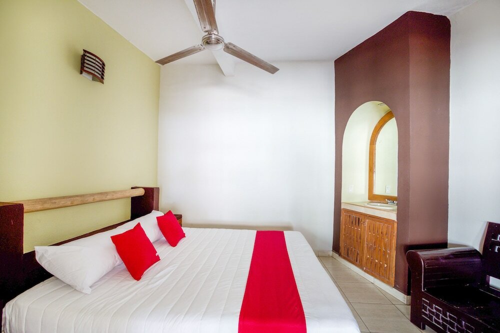 Фото Oyo Hotel Posada Lys, Zihuatanejo