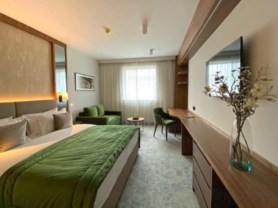 Фото Central Point Hotel