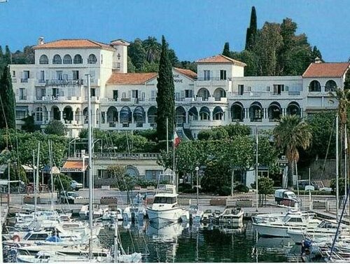 Гостиница Auberge de la Calanque в Ле-Лаванду