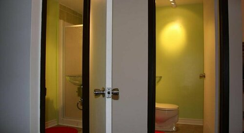 Хостел Barefoot Hostel в Оттаве