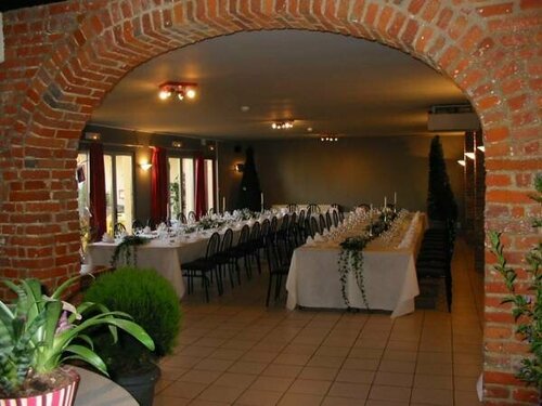 Гостиница Hôtel Les Paturelles в Авене-сюр-Эльпе