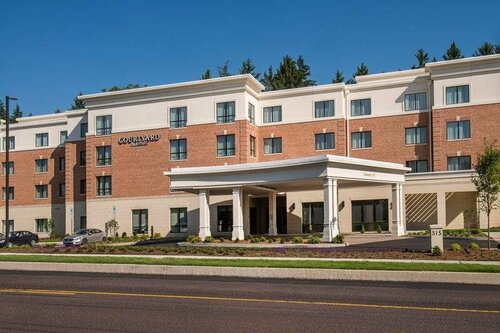 Гостиница Courtyard Hershey Chocolate Avenue в Херши