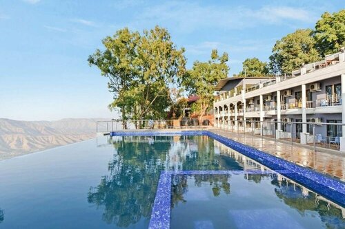 Cloud Mist Resort and SPA