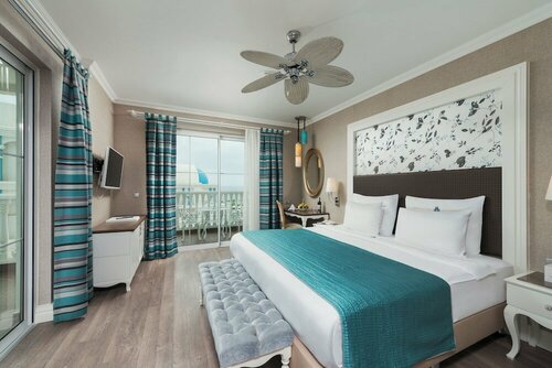 Гостиница Rubi Platinum SPA Resort & Suites в Авсалларе