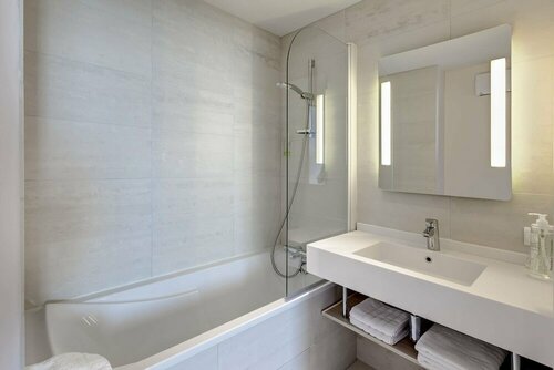 Гостиница Brit Hotel Vendee Mer в Ла-Роше-сюре-Йоне