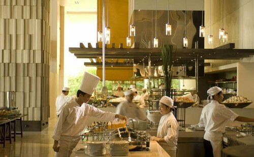 Гостиница Millennium Hilton Bangkok в Бангкоке
