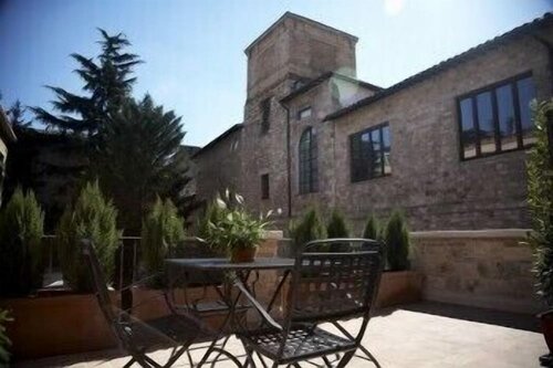 Гостиница Hotel & Residenza 100 Torri в Асколи-Пичено