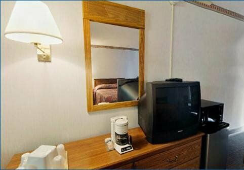 Гостиница Travelodge by Wyndham Cleveland Airport в Кливленде