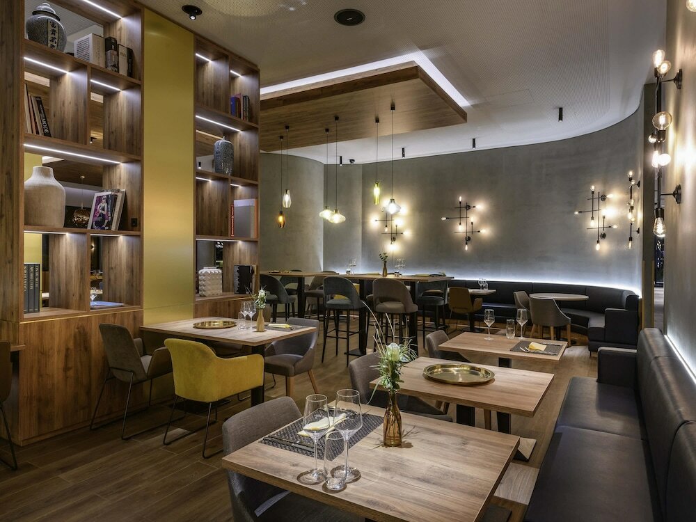 Фото Novotel Regensburg Zentrum