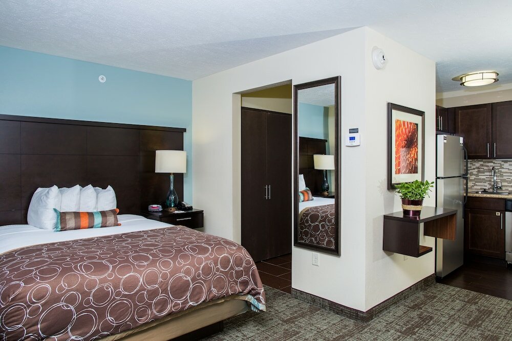 Фото Staybridge Suites Lincoln Northeast, an Ihg Hotel