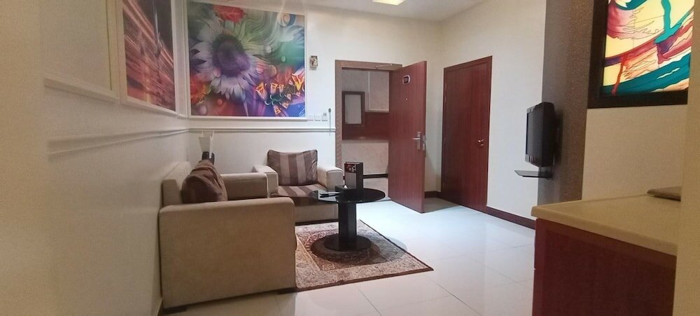 Фото Meral Crown Hotel