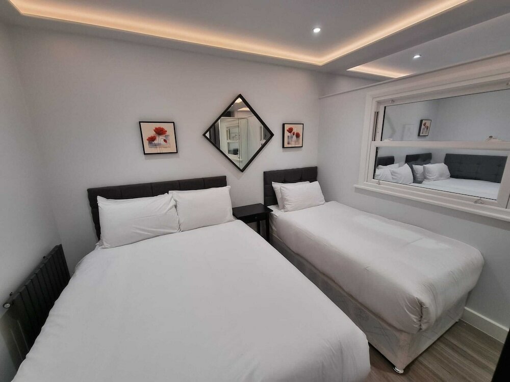 Фото Hyde Park Suites