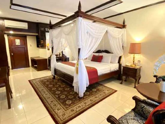 Фото Kusuma Sahid Prince Hotel