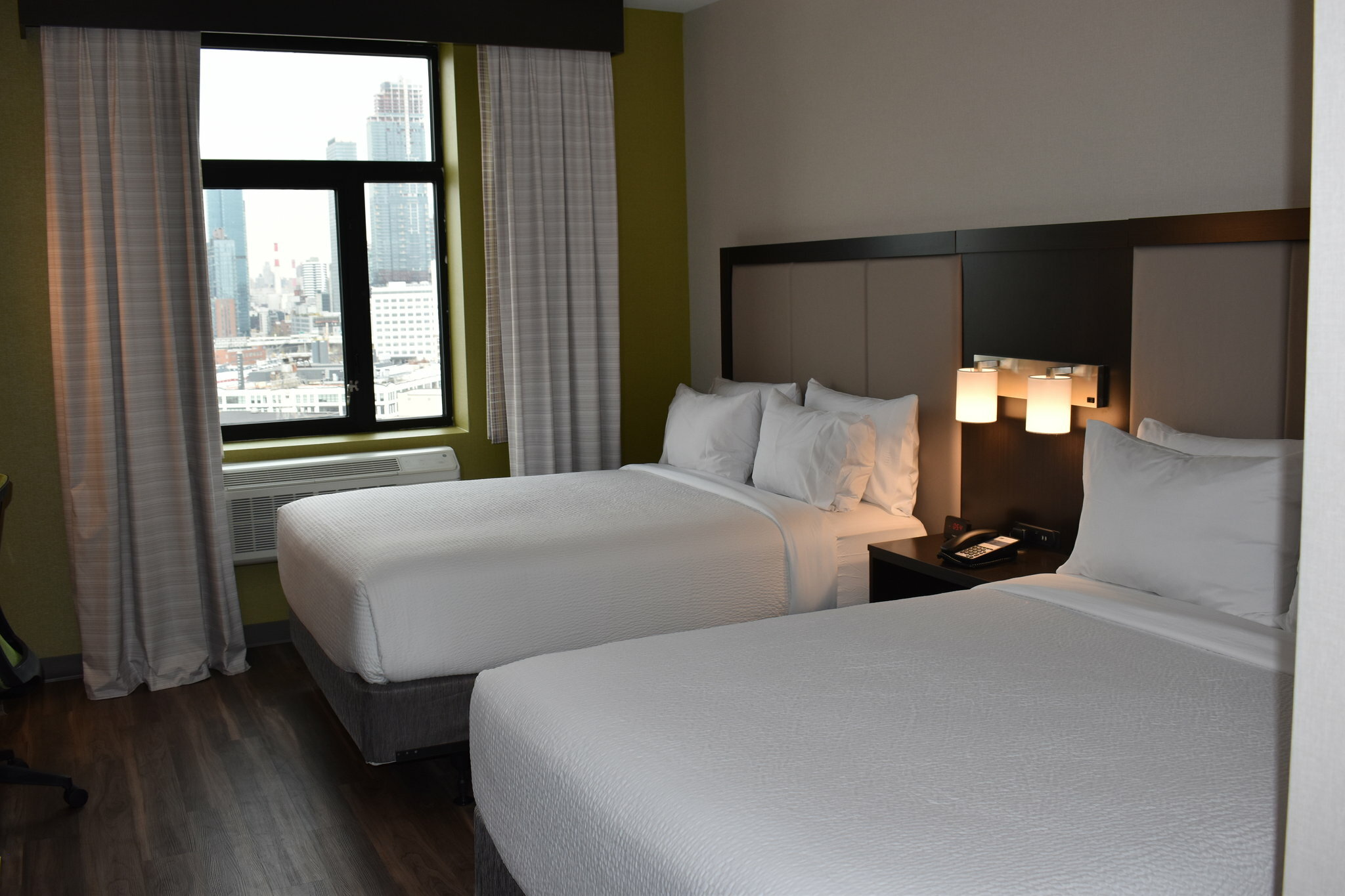 Фото Holiday Inn Express Long Island City E New York	