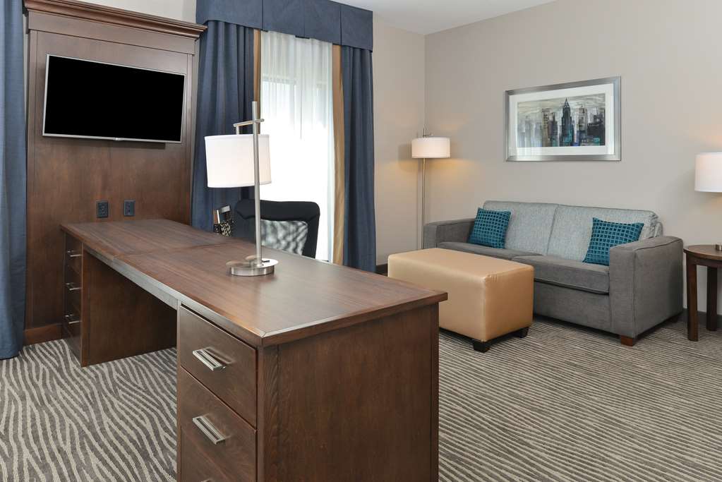 Фото Hampton Inn & Suites Des Moines Downtown