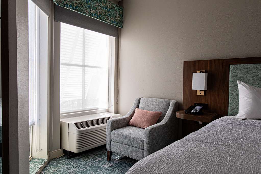 Фото Hampton Inn & Suites Charleston/West Ashley
