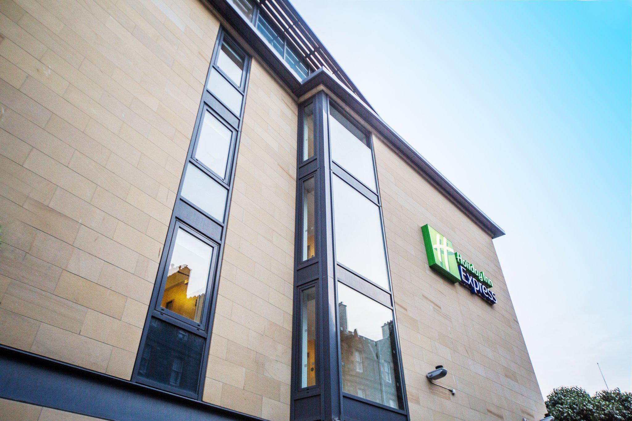 Фото Holiday Inn Express Edinburgh Royal Mile, an Ihg Hotel
