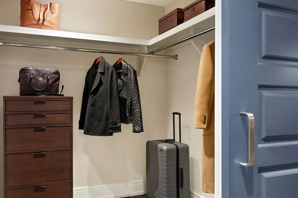 Фото The Harpeth Franklin Downtown, Curio Collection by Hilton