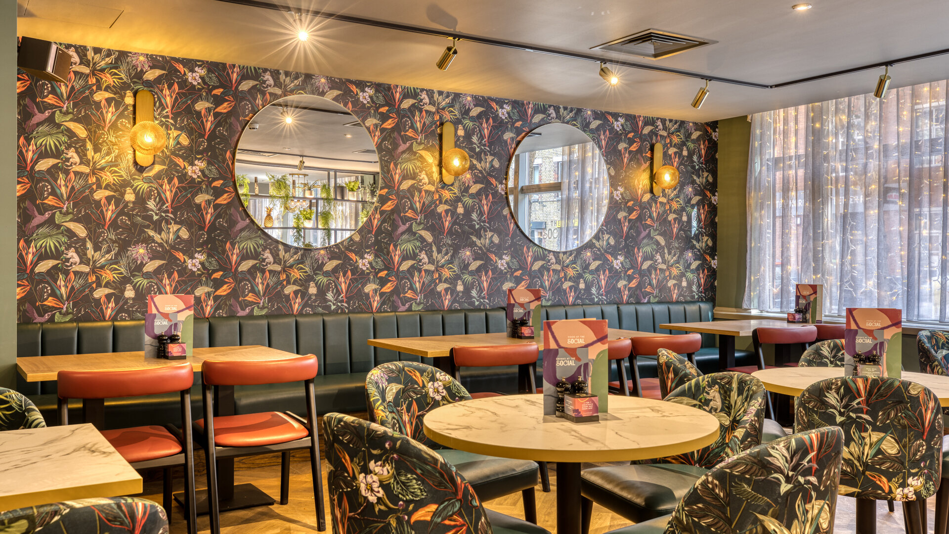 Фото Premier Inn London Tower Bridge