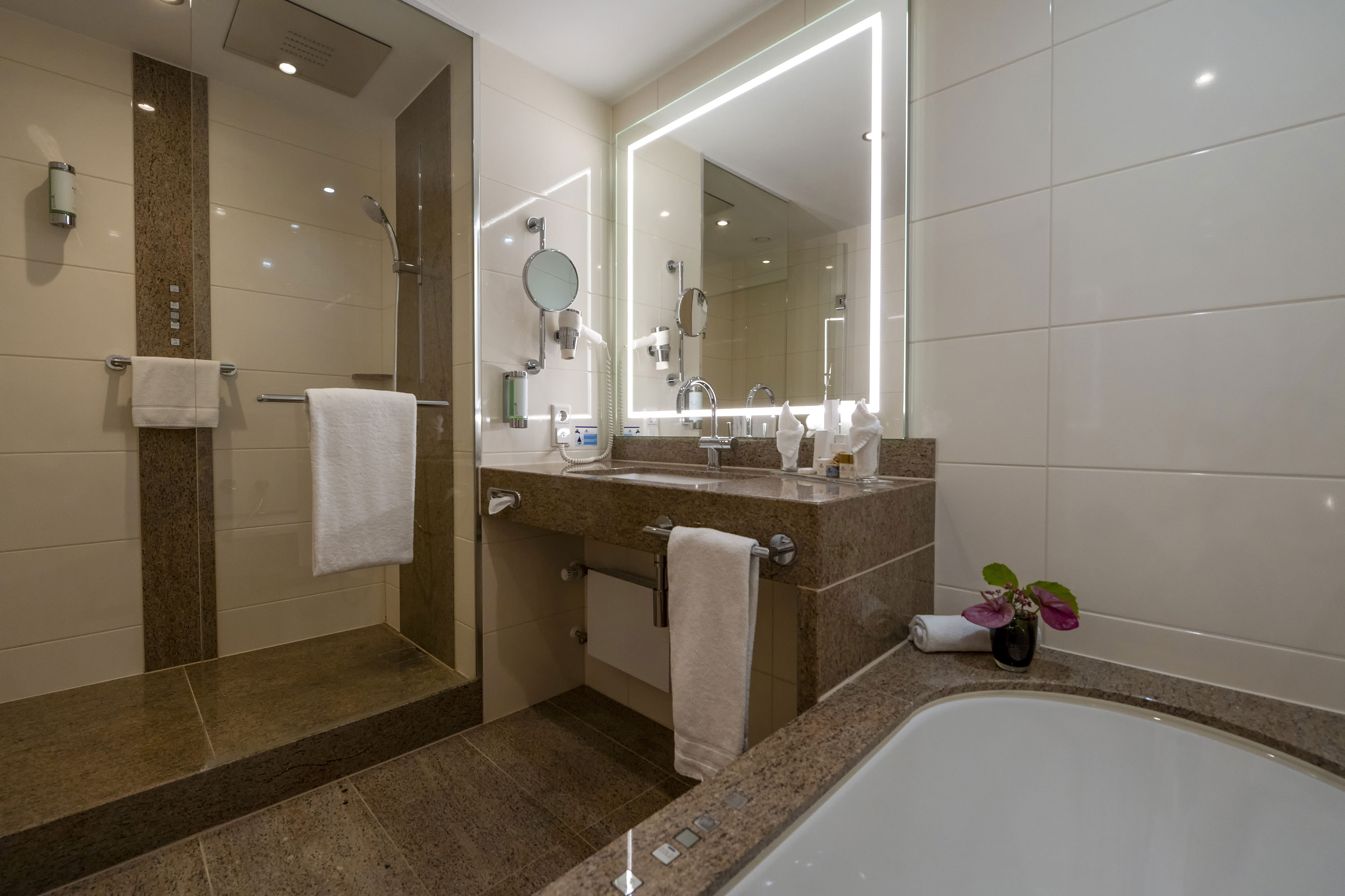 Фото Maritim Hotel Würzburg