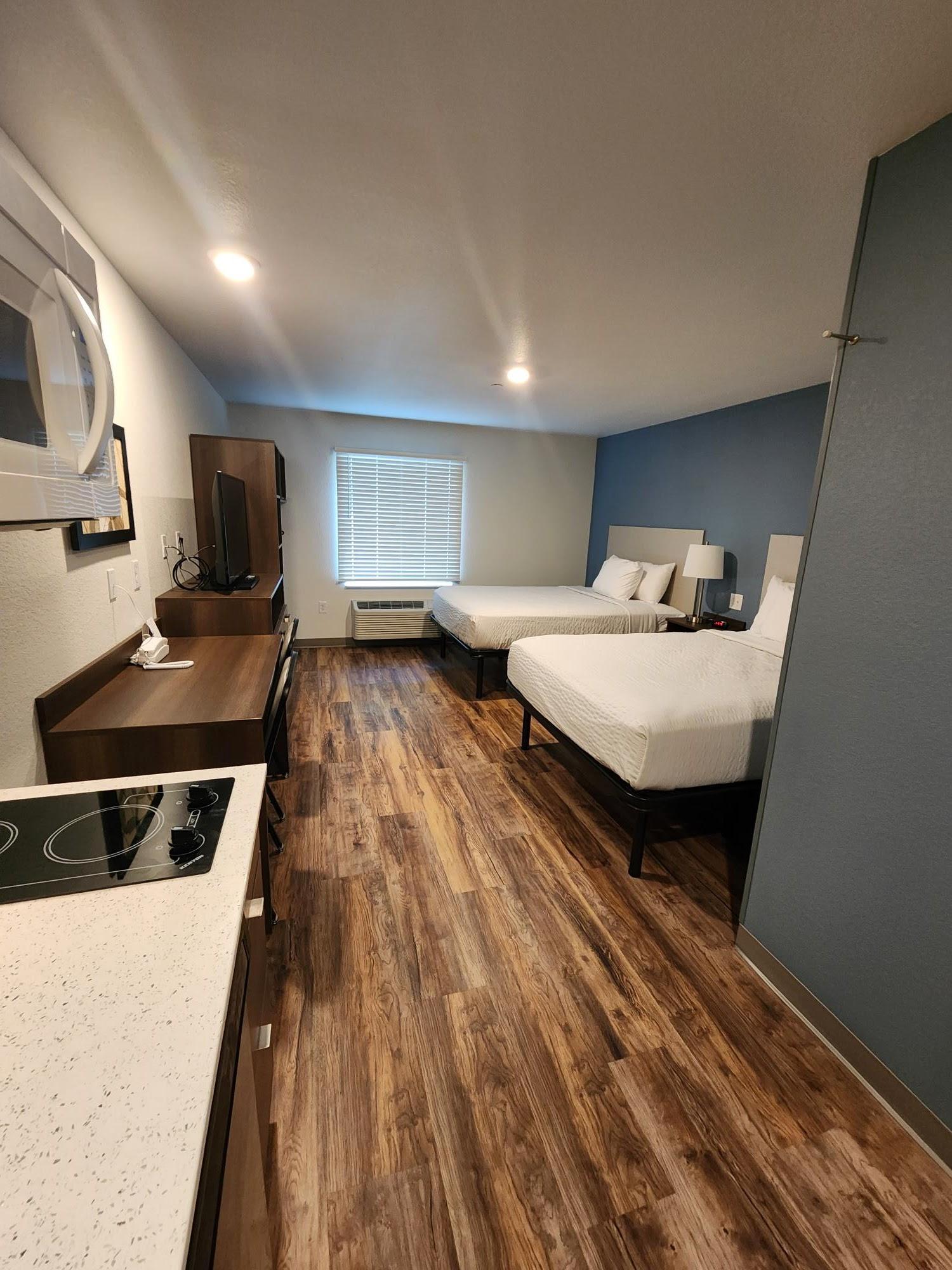 Фото WoodSpring Suites Roanoke