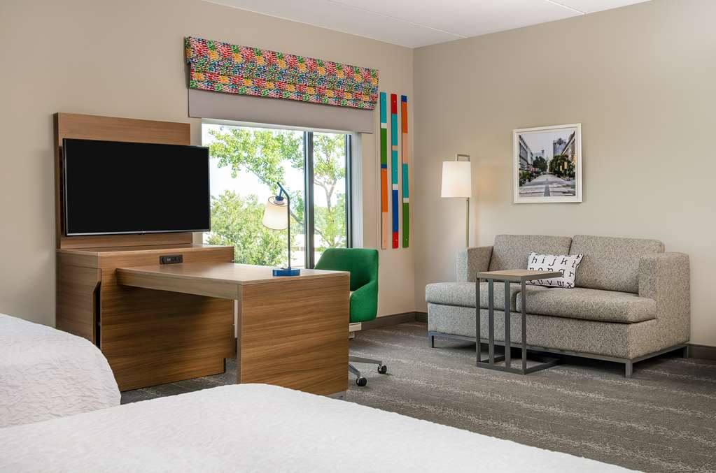 Фото Hampton Inn & Suites Raleigh Midtown